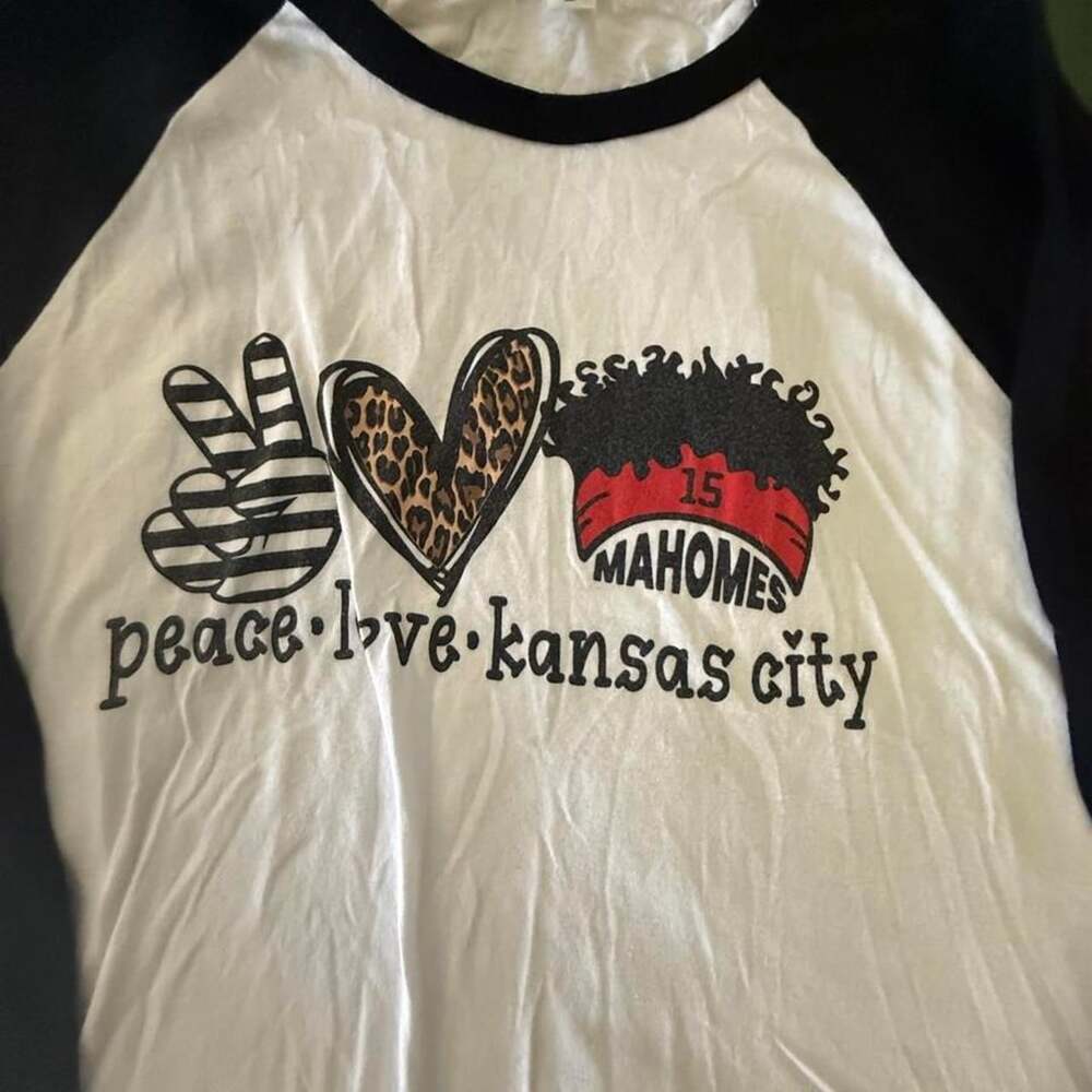 BELLA+CANVAS Patrick Mahomes Kansas City Chiefs Raglan T-Shirt XL
